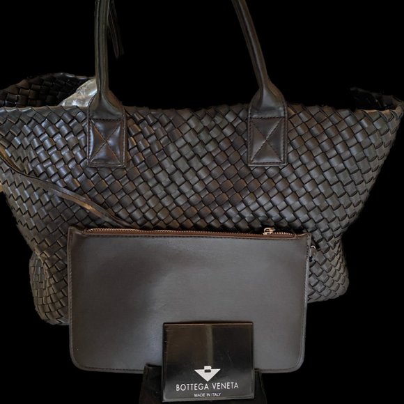 Bottega Veneta Cabat Tote Intrecciato Nappa Medium - Picture 5 of 5